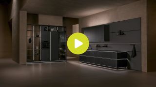 Klik aub op het beeld om de video betreffende het thema af te spelen.